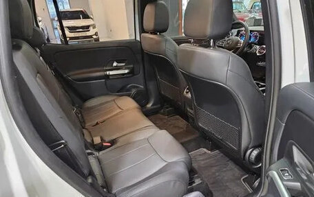 Mercedes-Benz GLB, 2023 год, 2 810 000 рублей, 10 фотография