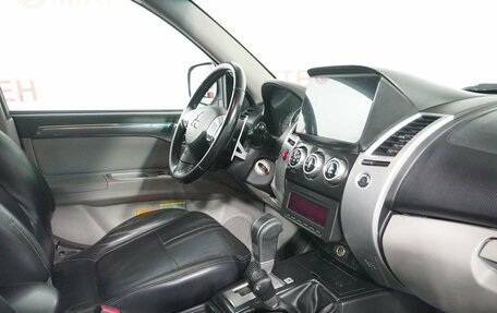 Mitsubishi Pajero Sport II рестайлинг, 2014 год, 1 599 000 рублей, 10 фотография