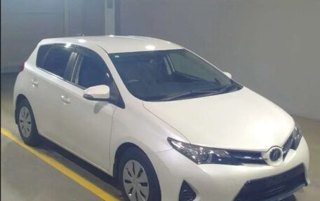Toyota Auris II, 2013 год, 1 280 000 рублей, 2 фотография