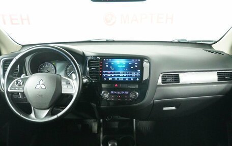 Mitsubishi Outlander III рестайлинг 3, 2014 год, 1 779 000 рублей, 15 фотография