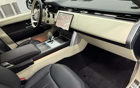 Land Rover Range Rover IV рестайлинг, 2023 год, 23 500 000 рублей, 10 фотография