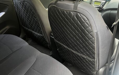 Hyundai Solaris II рестайлинг, 2012 год, 730 000 рублей, 11 фотография