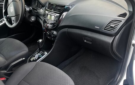 Hyundai Solaris II рестайлинг, 2012 год, 730 000 рублей, 14 фотография