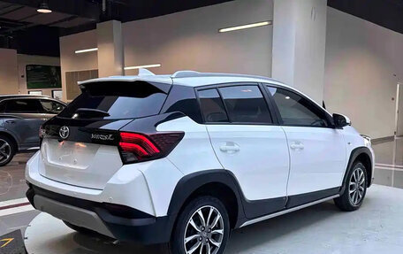 Toyota Yaris XP150 рестайлинг, 2022 год, 1 030 017 рублей, 5 фотография