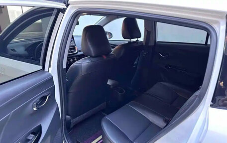Toyota Yaris XP150 рестайлинг, 2022 год, 1 030 017 рублей, 9 фотография