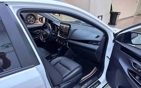 Toyota Yaris XP150 рестайлинг, 2022 год, 1 030 017 рублей, 10 фотография