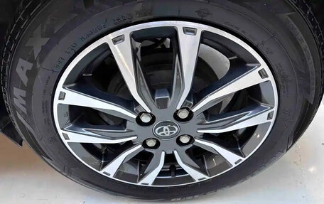 Toyota Yaris XP150 рестайлинг, 2022 год, 1 030 017 рублей, 17 фотография