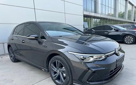 Volkswagen Golf VIII, 2022 год, 1 680 017 рублей, 3 фотография