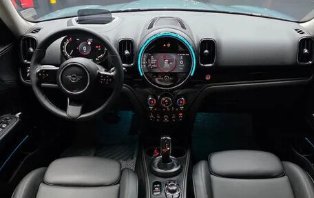MINI Countryman II (F60), 2023 год, 3 050 000 рублей, 3 фотография
