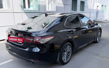 Toyota Camry, 2021 год, 2 450 000 рублей, 6 фотография