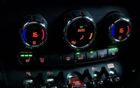 MINI Clubman, 2022 год, 2 010 000 рублей, 7 фотография