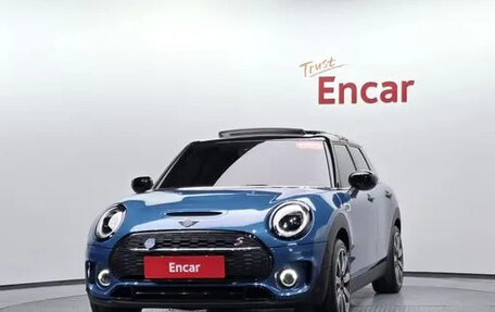 MINI Clubman, 2021 год, 1 980 000 рублей, 2 фотография