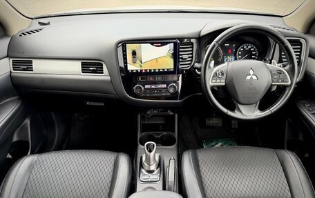 Mitsubishi Outlander III рестайлинг 3, 2013 год, 1 590 000 рублей, 18 фотография