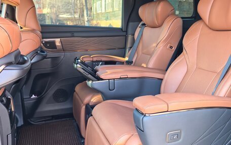 Toyota Alphard, 2023 год, 11 000 000 рублей, 6 фотография