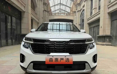 KIA Seltos I, 2023 год, 1 560 777 рублей, 2 фотография