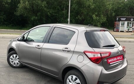 Toyota Vitz, 2017 год, 780 000 рублей, 10 фотография