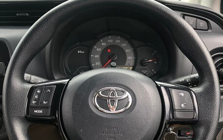 Toyota Vitz, 2017 год, 780 000 рублей, 30 фотография