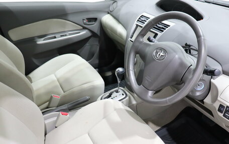 Toyota Belta, 2010 год, 795 000 рублей, 17 фотография