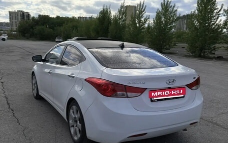 Hyundai Avante, 2011 год, 850 000 рублей, 4 фотография