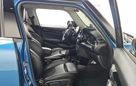 MINI Hatch, 2022 год, 1 710 000 рублей, 8 фотография