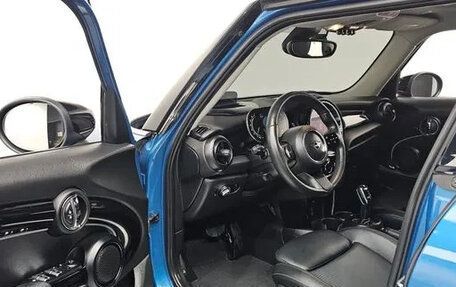 MINI Hatch, 2022 год, 1 710 000 рублей, 7 фотография