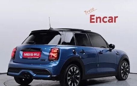 MINI Hatch, 2022 год, 1 710 000 рублей, 3 фотография