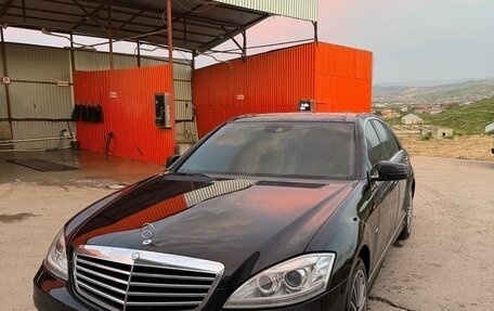 Mercedes-Benz S-Класс, 2012 год, 1 600 000 рублей, 1 фотография