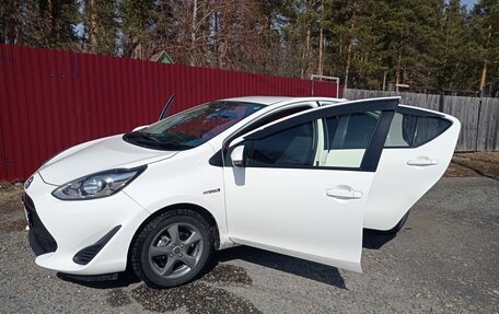 Toyota Aqua I, 2017 год, 1 045 000 рублей, 2 фотография