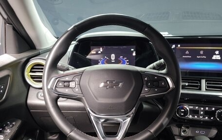 Chevrolet Trax, 2023 год, 1 550 040 рублей, 21 фотография