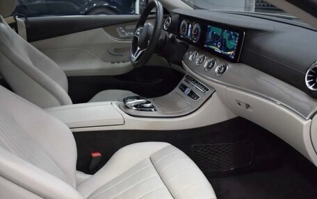 Mercedes-Benz E-Класс, 2018 год, 5 400 000 рублей, 5 фотография