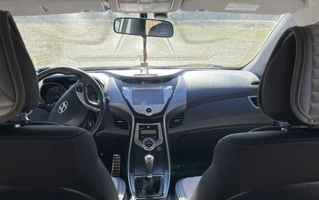Hyundai Elantra V, 2012 год, 790 000 рублей, 13 фотография
