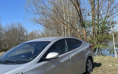 Hyundai Elantra V, 2012 год, 790 000 рублей, 3 фотография