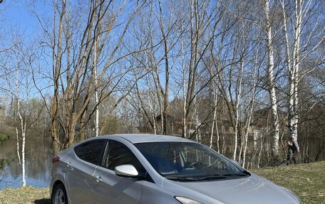 Hyundai Elantra V, 2012 год, 790 000 рублей, 2 фотография