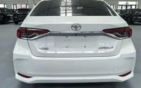 Toyota Corolla, 2021 год, 1 290 000 рублей, 5 фотография
