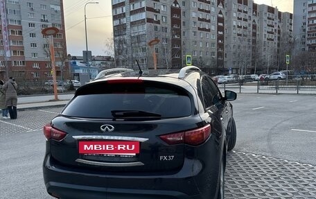 Infiniti FX II, 2011 год, 1 850 000 рублей, 3 фотография