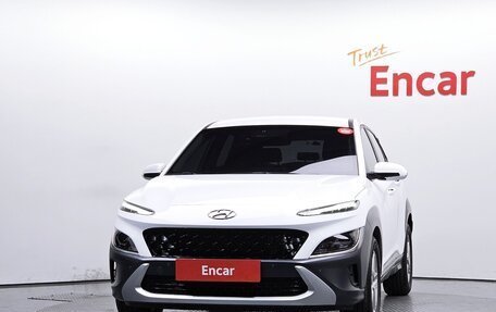 Hyundai Kona I, 2022 год, 1 550 000 рублей, 3 фотография