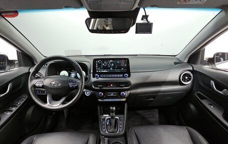 Hyundai Kona I, 2022 год, 1 550 000 рублей, 8 фотография