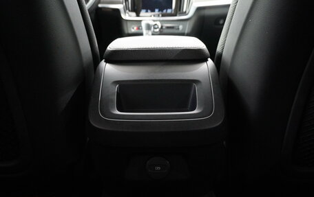 Volvo S90 II рестайлинг, 2020 год, 3 687 000 рублей, 13 фотография
