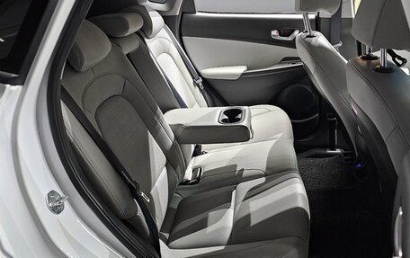 Hyundai Kona I, 2022 год, 1 778 000 рублей, 7 фотография
