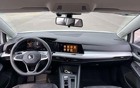 Volkswagen Golf VIII, 2021 год, 1 320 000 рублей, 16 фотография