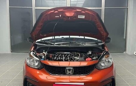 Honda Fit, 2022 год, 1 050 000 рублей, 6 фотография