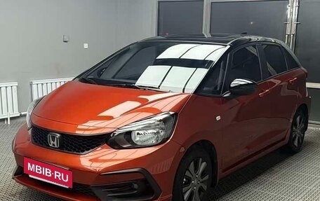 Honda Fit, 2022 год, 1 050 000 рублей, 3 фотография