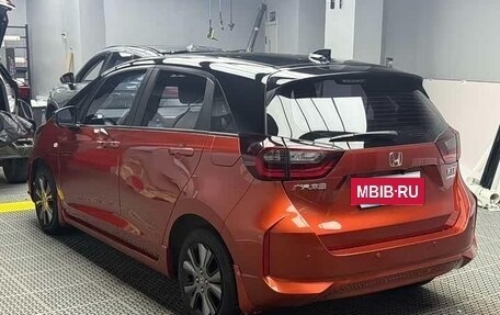 Honda Fit, 2022 год, 1 050 000 рублей, 2 фотография
