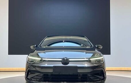 Volkswagen Golf VIII, 2023 год, 1 935 000 рублей, 2 фотография