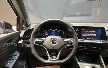 Volkswagen Golf VIII, 2023 год, 1 935 000 рублей, 10 фотография