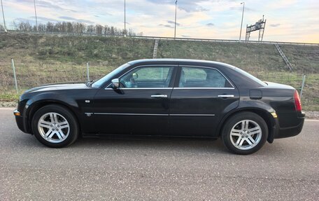 Chrysler 300C II, 2005 год, 885 000 рублей, 4 фотография
