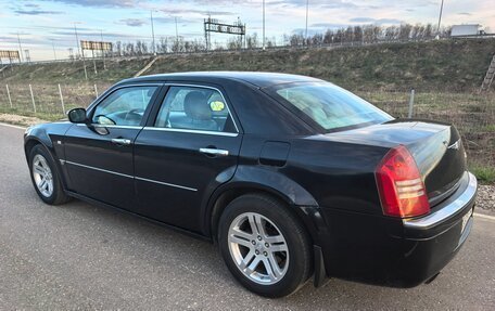 Chrysler 300C II, 2005 год, 885 000 рублей, 7 фотография