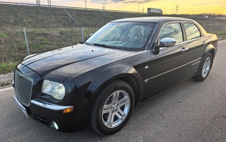 Chrysler 300C II, 2005 год, 885 000 рублей, 8 фотография