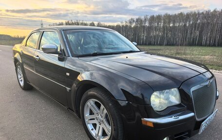 Chrysler 300C II, 2005 год, 885 000 рублей, 11 фотография