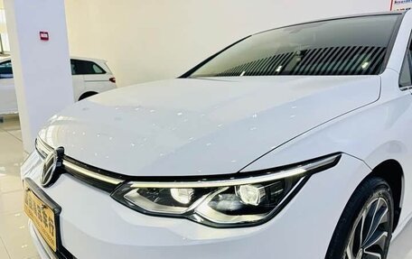 Volkswagen Golf VIII, 2021 год, 1 800 000 рублей, 6 фотография